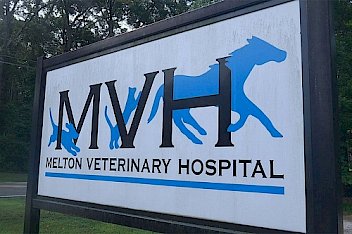 Melton Veterinary Hospital sign in Bastrop, LA